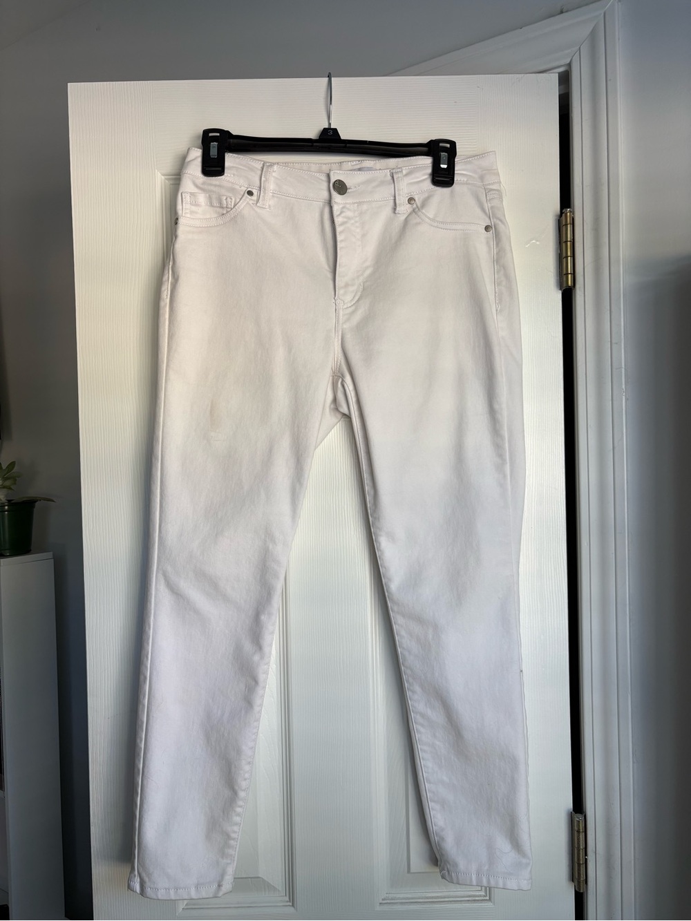 d. jeans White Mid-Rise Jeans